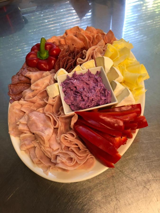 Restaurace A Penzion Maja Benecko Eksteriør billede
