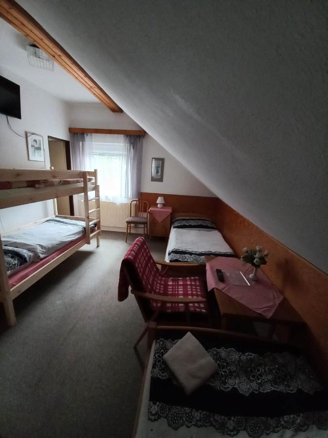 Restaurace A Penzion Maja Benecko Eksteriør billede